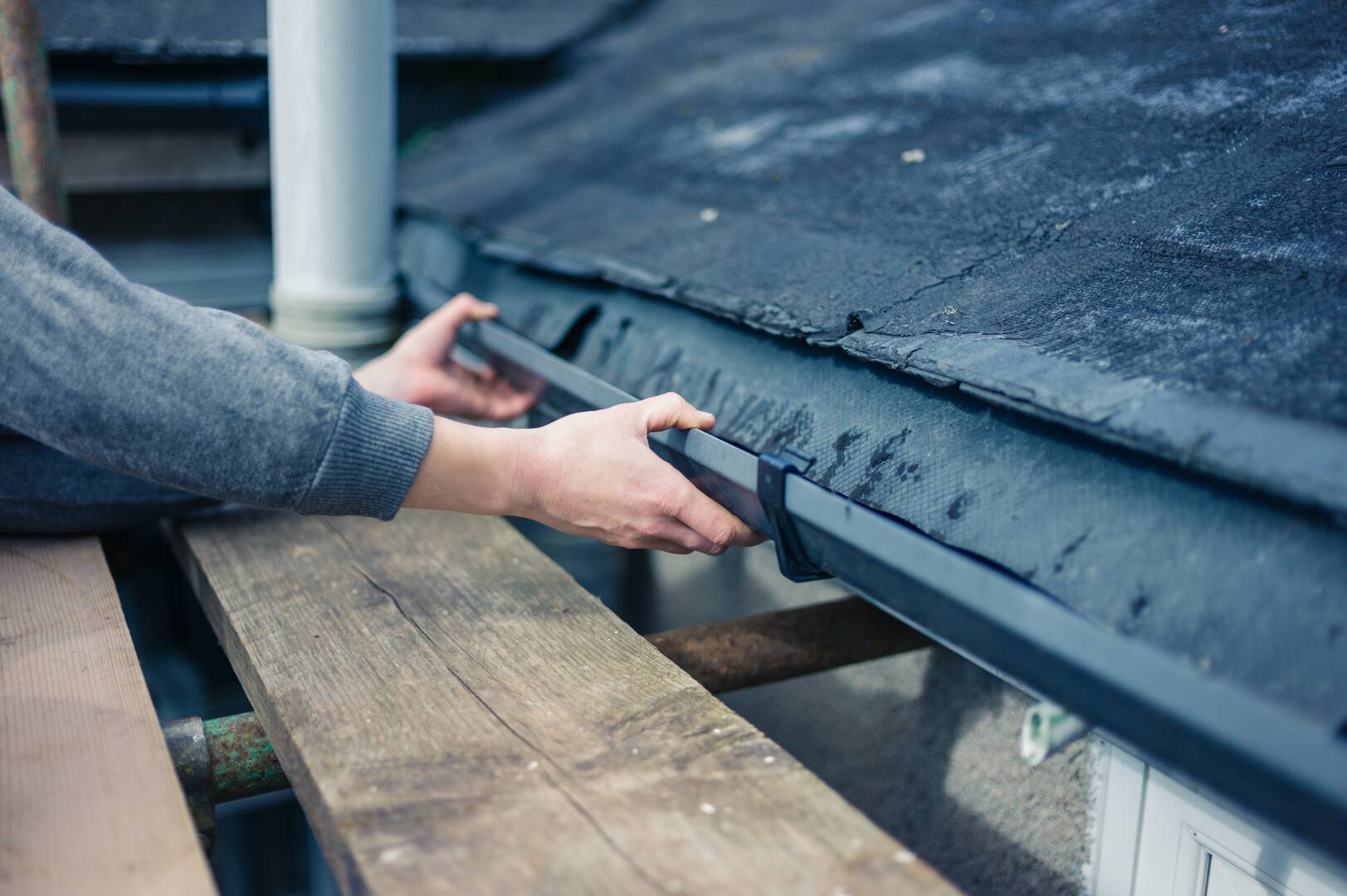 Alpha Roofing & Siding logo