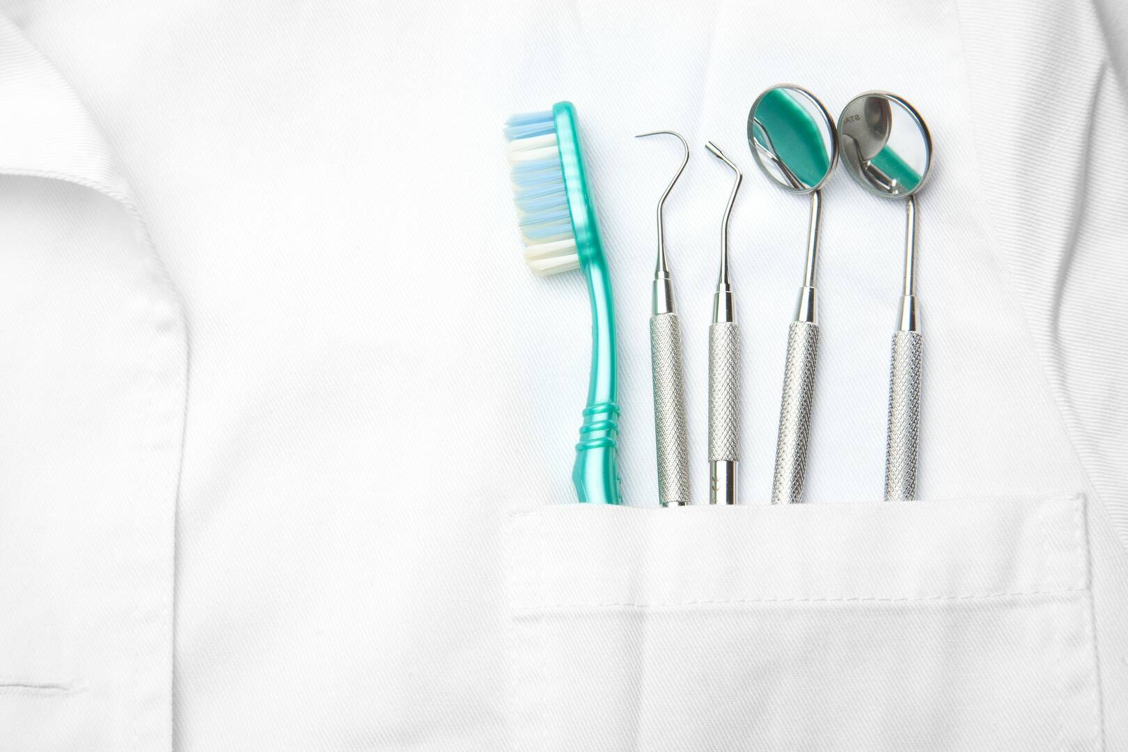 Crown Dental logo